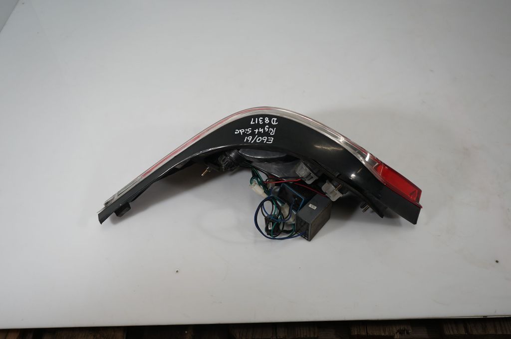 Rear/tail lights (3)