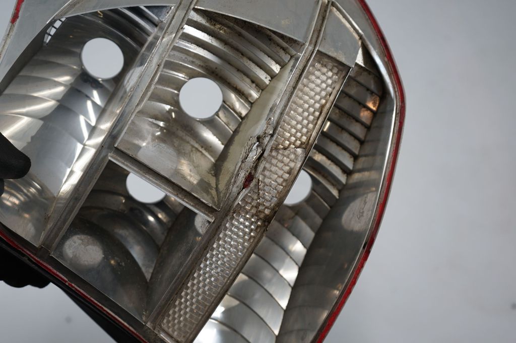 Rear/tail lights (6)