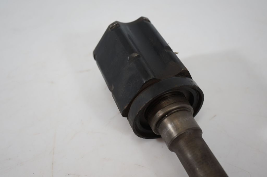 Front driveshaft (4)