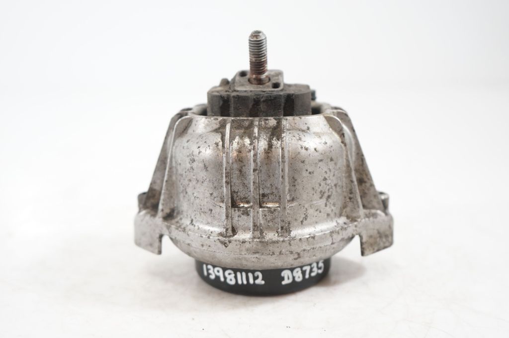 Engine mount bracket (5)