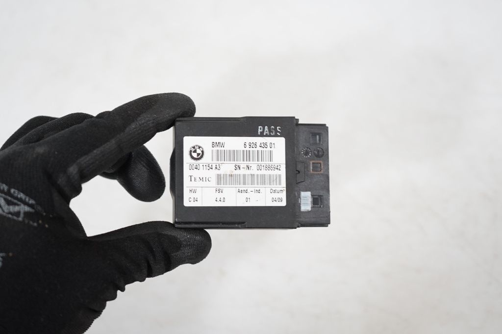 Seat control module (7)