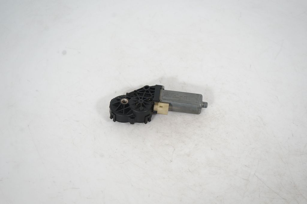 Seat adjustment motor (5)