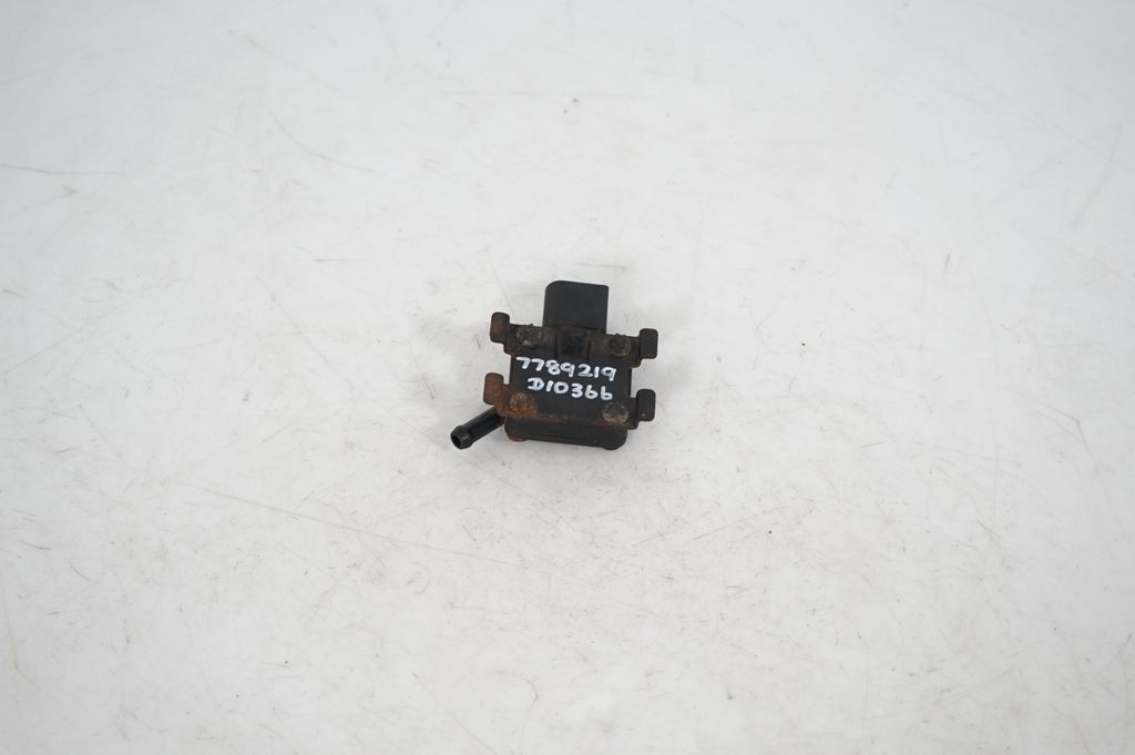 Exhaust gas pressure sensor (5)