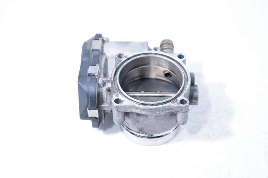 Throttle valve (6)