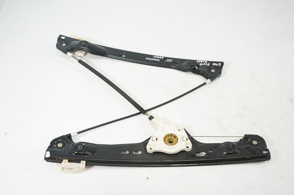 Front door window regulator with motor (3)