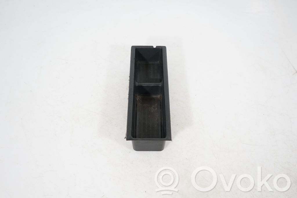 Glove box central console (4)