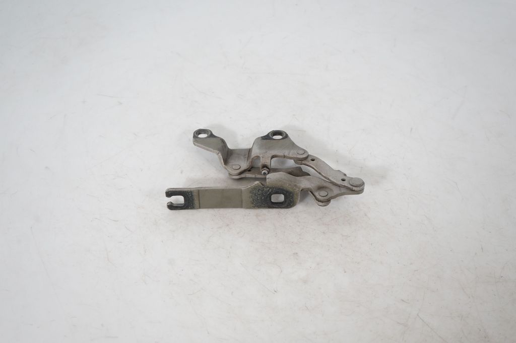 Engine bonnet/hood hinges (5)