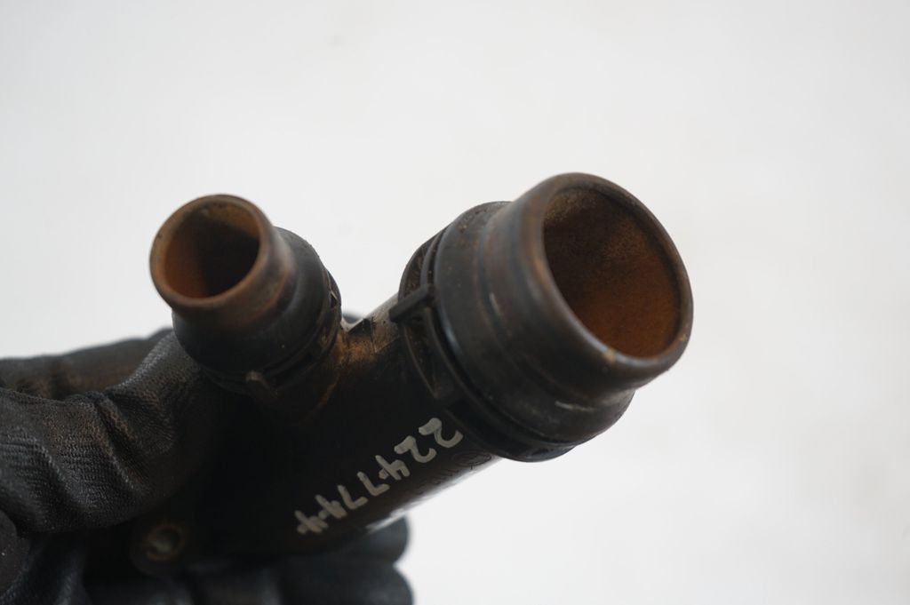 Engine coolant pipe/hose (7)