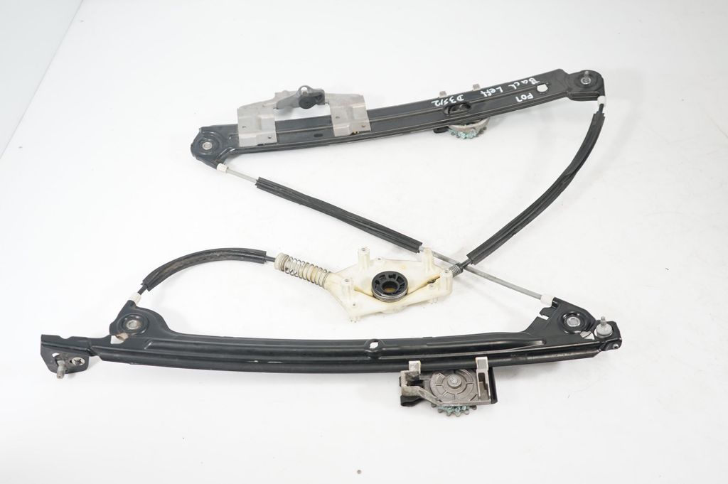 Front door window regulator with motor (3)