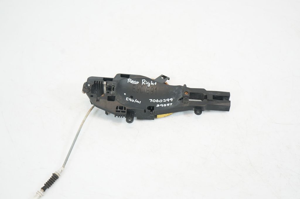 Rear door exterior handle/bracket