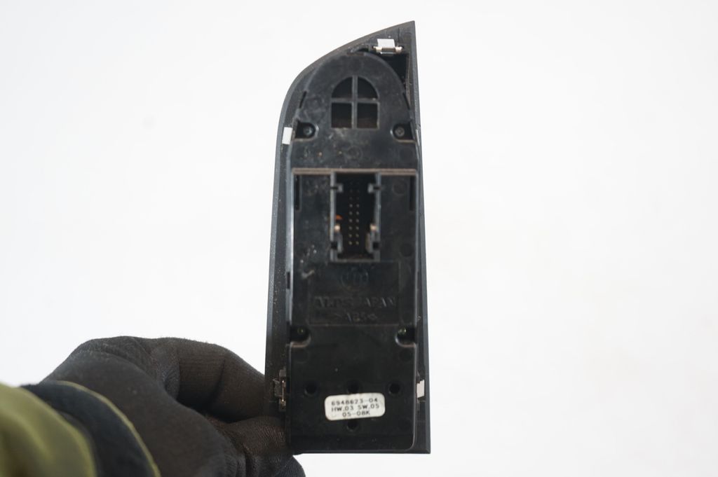 Electric window control switch (8)