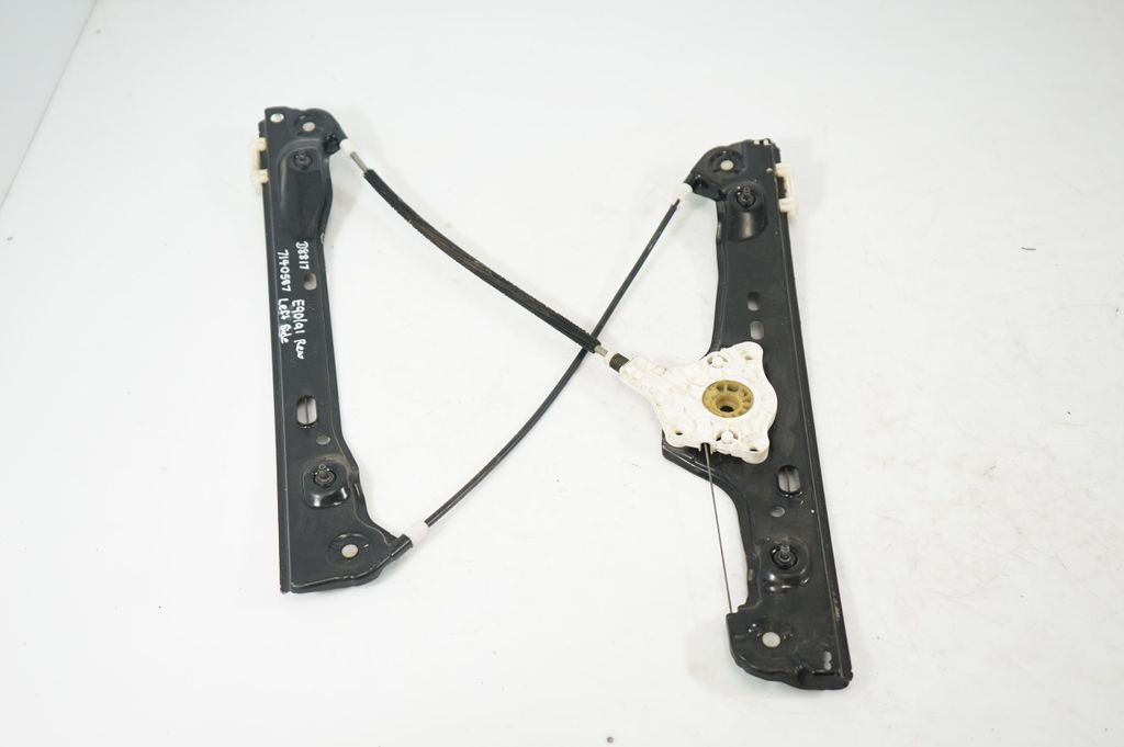 Front door window regulator with motor (2)