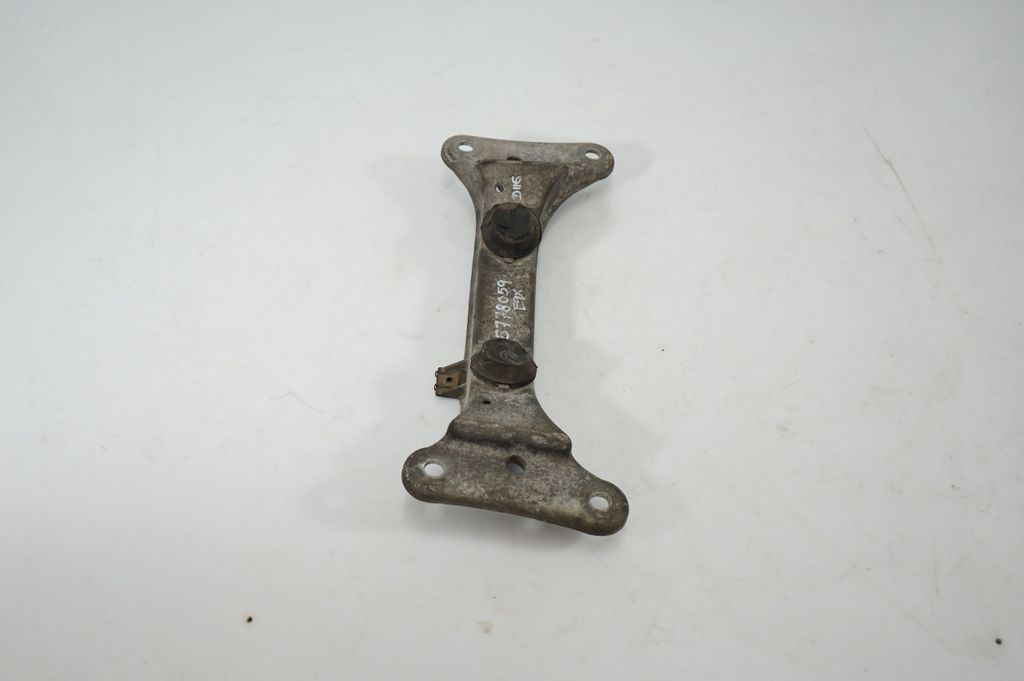 Gearbox mounting bracket (4)