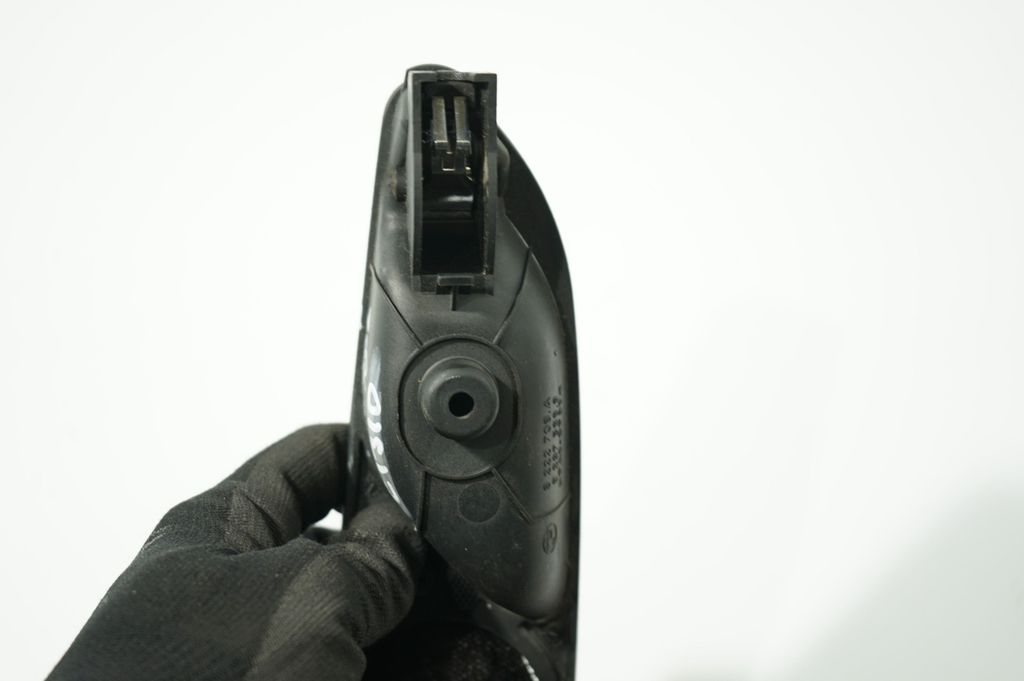 Front door interior handle (7)