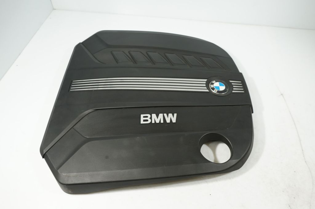 Engine cover (trim) (2)