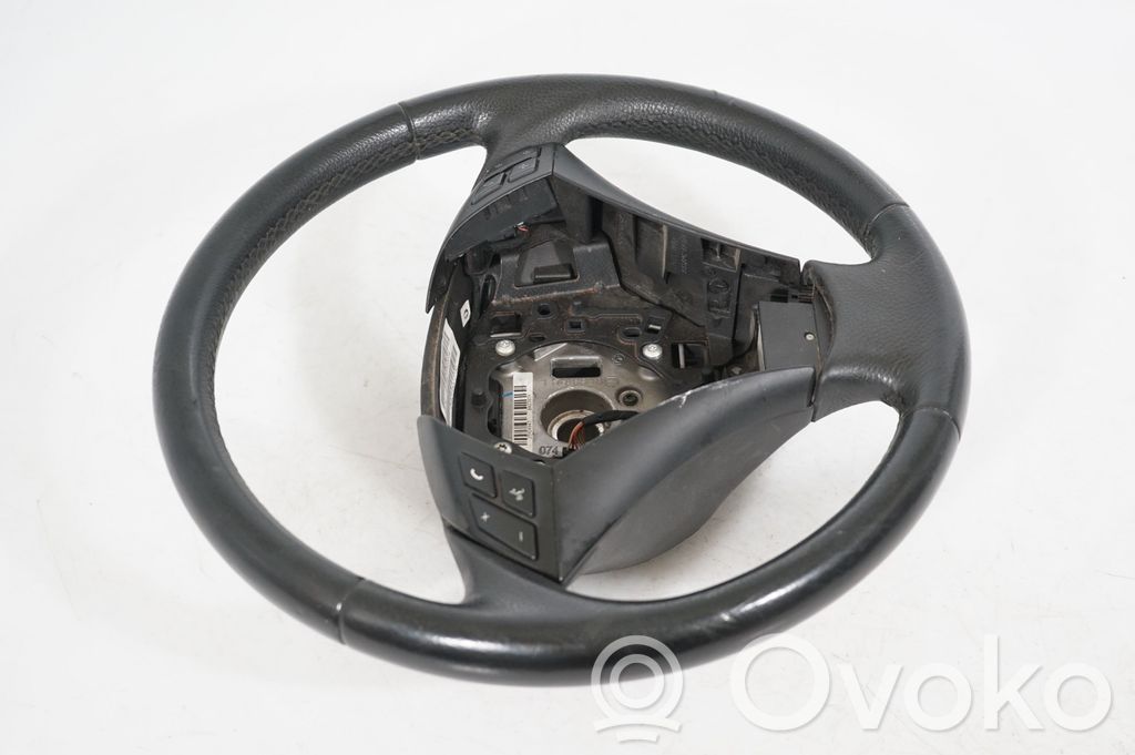 Steering wheel (4)