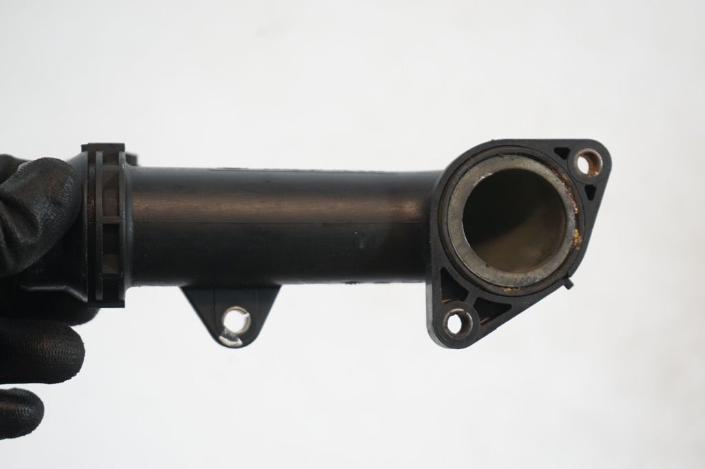 Engine coolant pipe/hose (6)