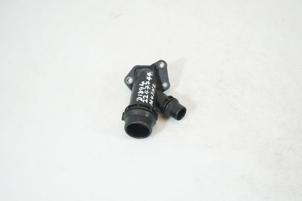 Engine coolant pipe/hose (4)