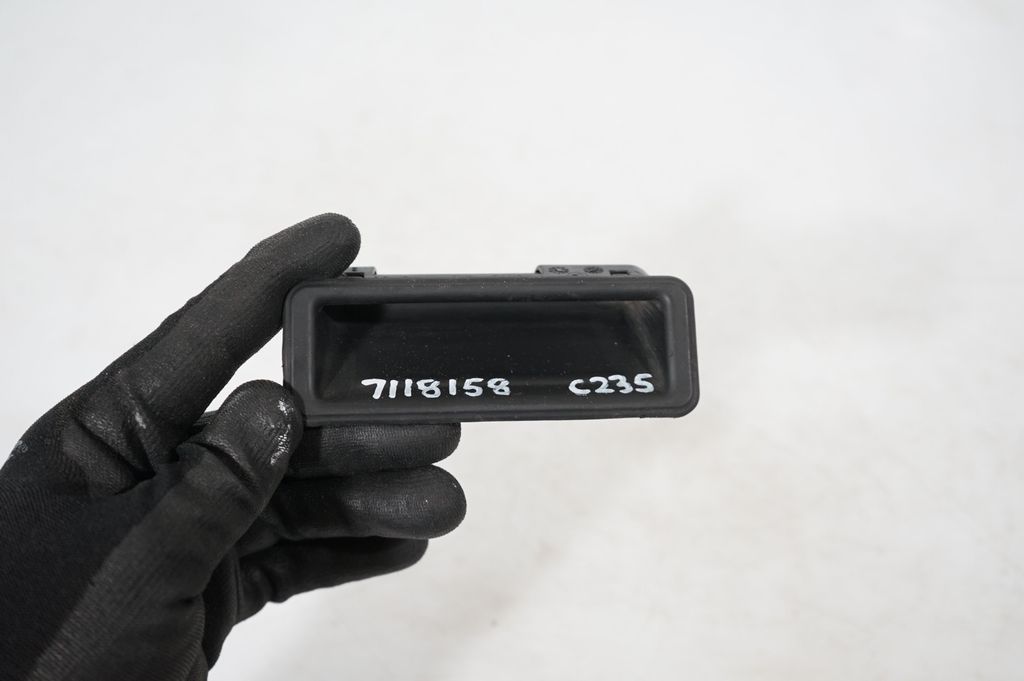 Tailgate/trunk/boot exterior handle (8)