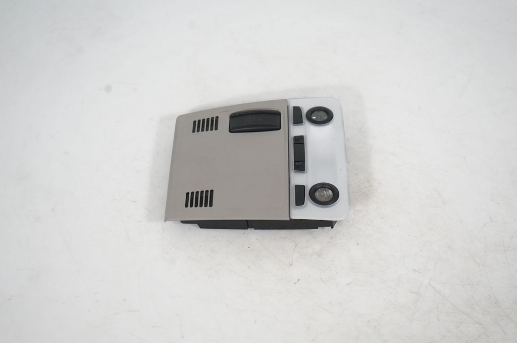 Front seat light (2)