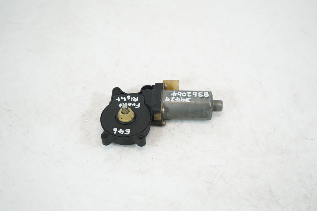 Front door window regulator motor (3)