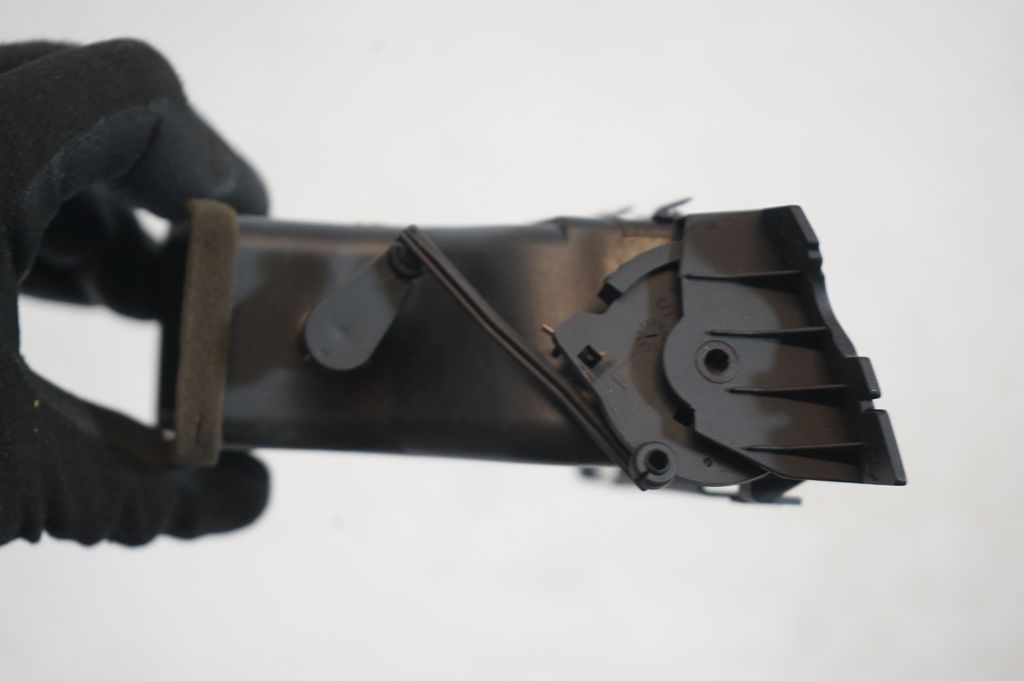 Dashboard side air vent grill/cover trim (6)