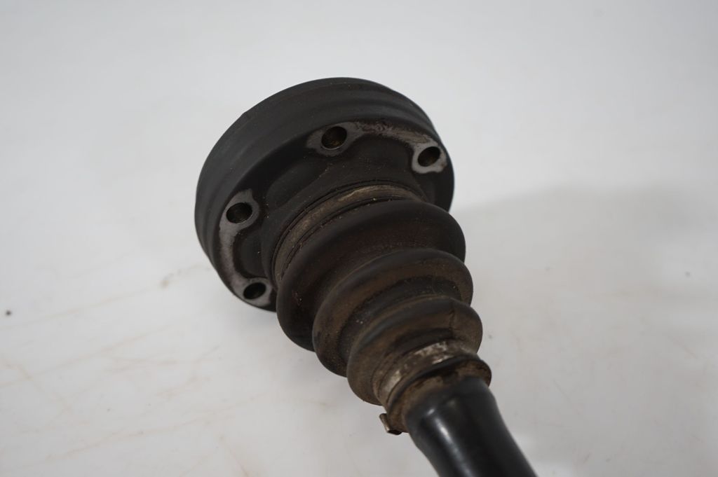 Rear driveshaft (6)