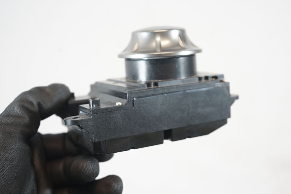 Head unit multimedia control (6)