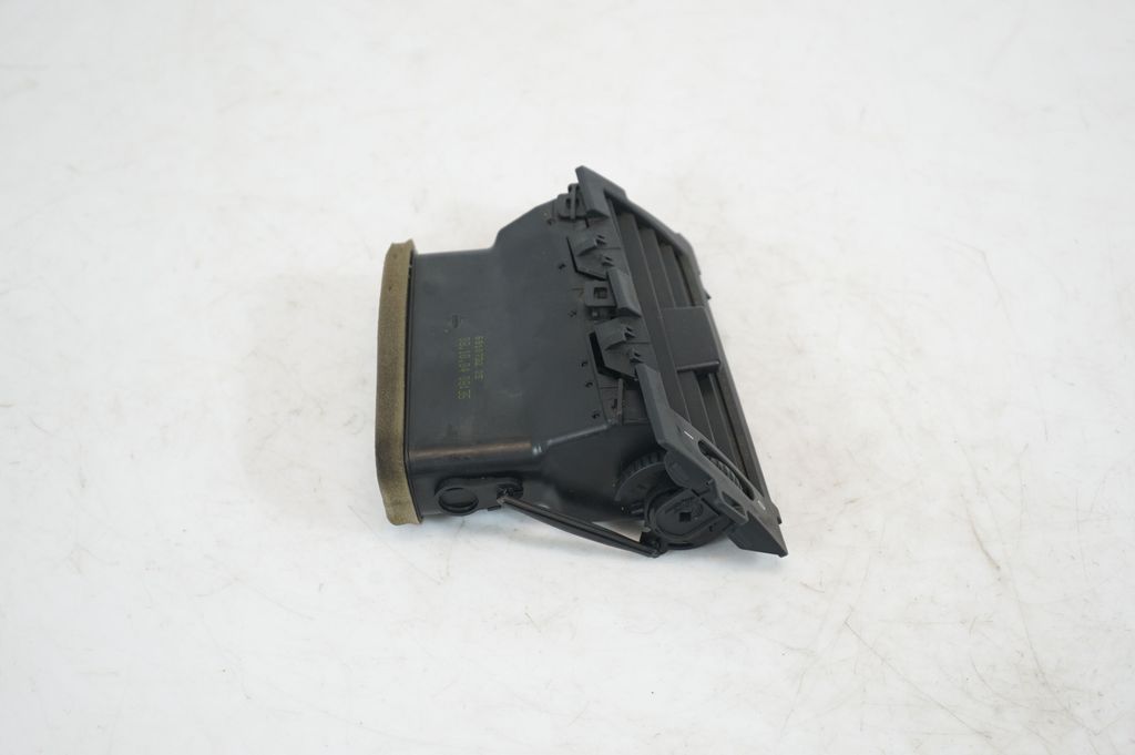 Dashboard side air vent grill/cover trim (4)