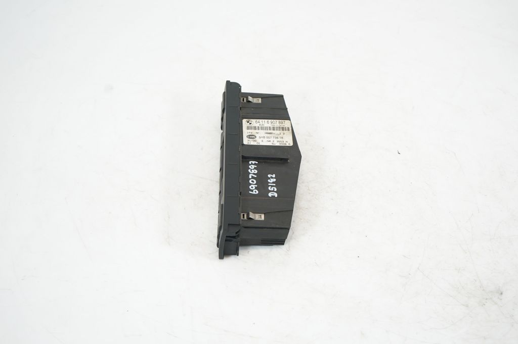 Climate control unit (4)