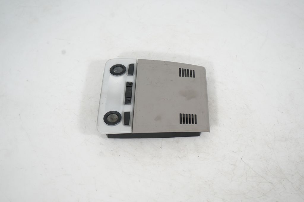 Front seat light (4)