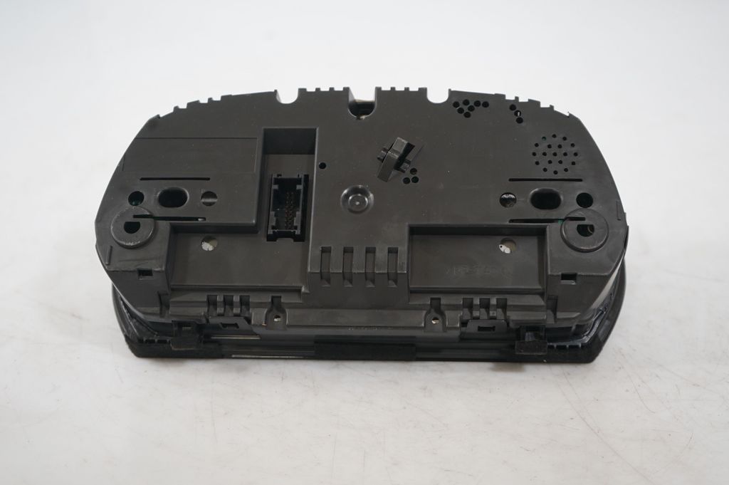 Speedometer (instrument cluster) (7)