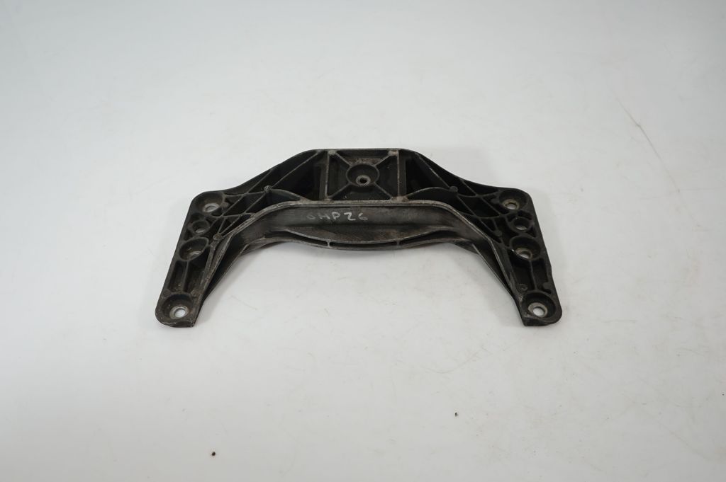 Gearbox mounting bracket (3)