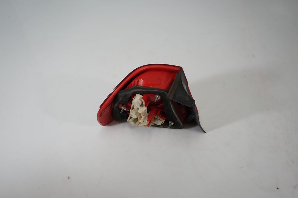 Rear/tail lights (3)