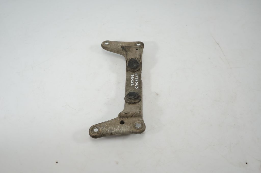 Gearbox mounting bracket (2)