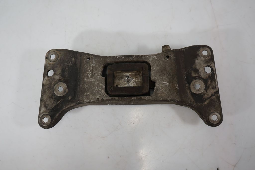 Gearbox mounting bracket (6)