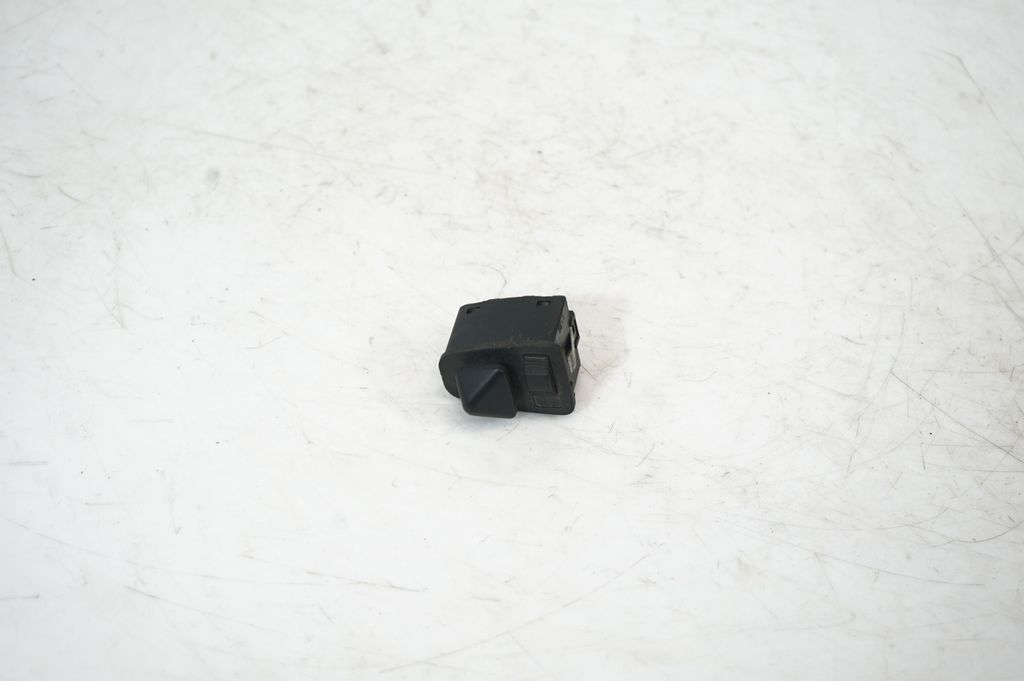 Wing mirror switch (5)
