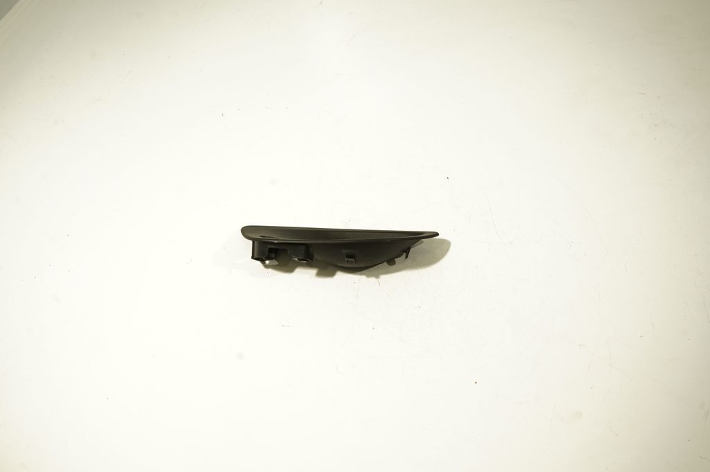 Other front door trim element (3)