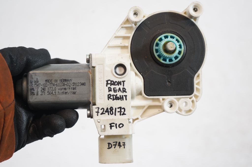 Front door window regulator with motor (8)