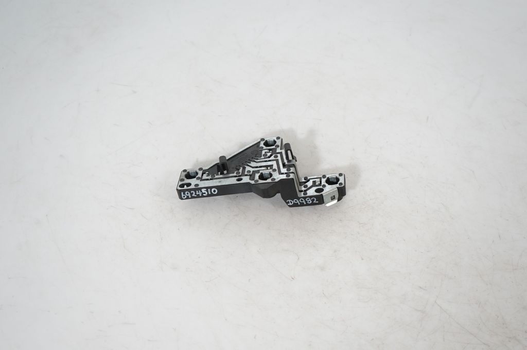 Tail light bulb cover holder (3)