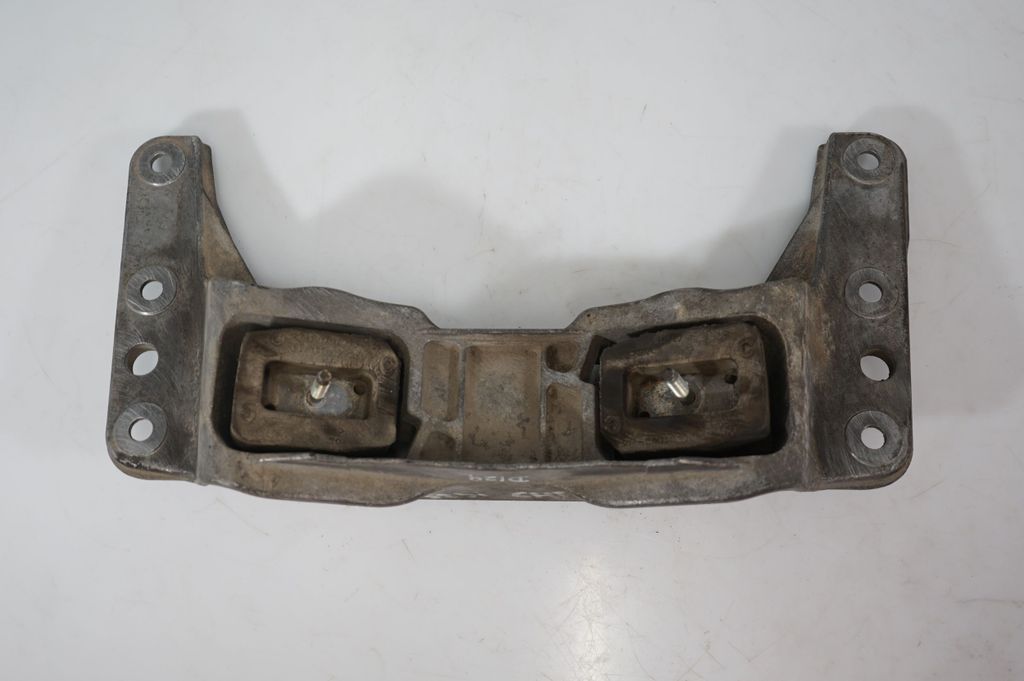 Gearbox mounting bracket (6)
