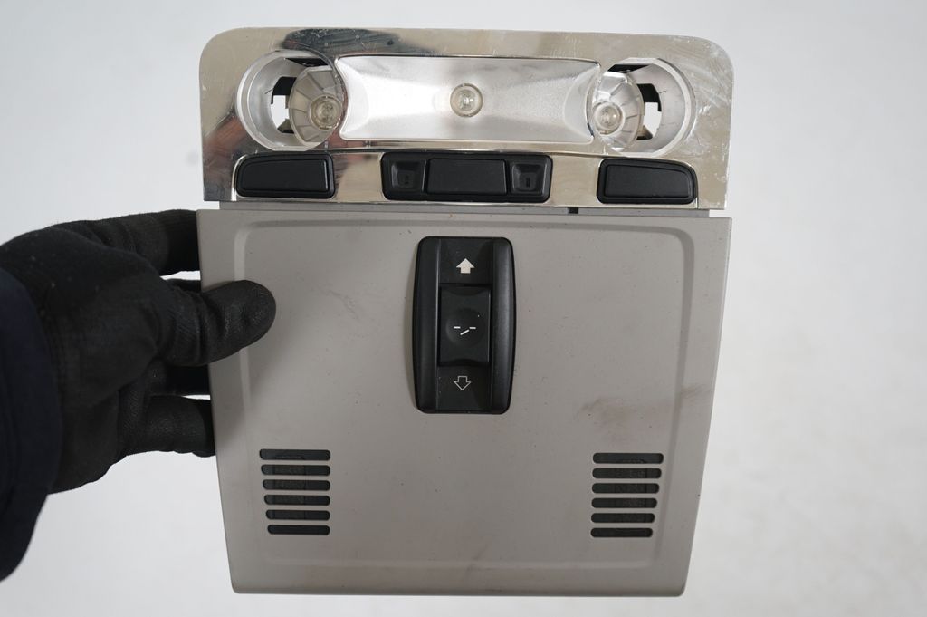 Front seat light (6)