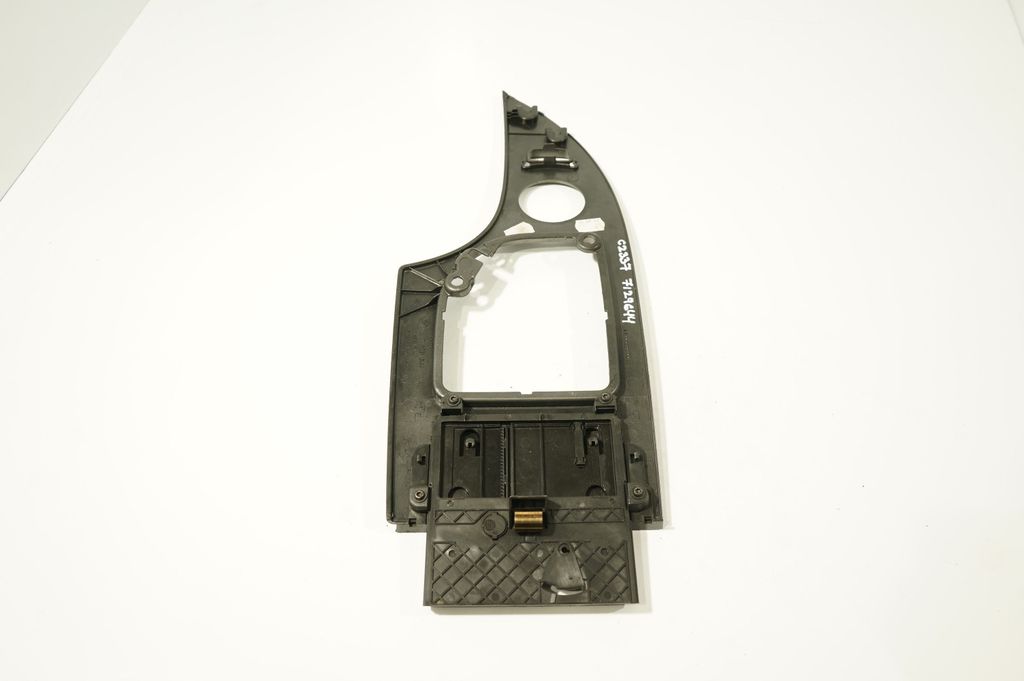 Gear shifter surround trim plastic (6)
