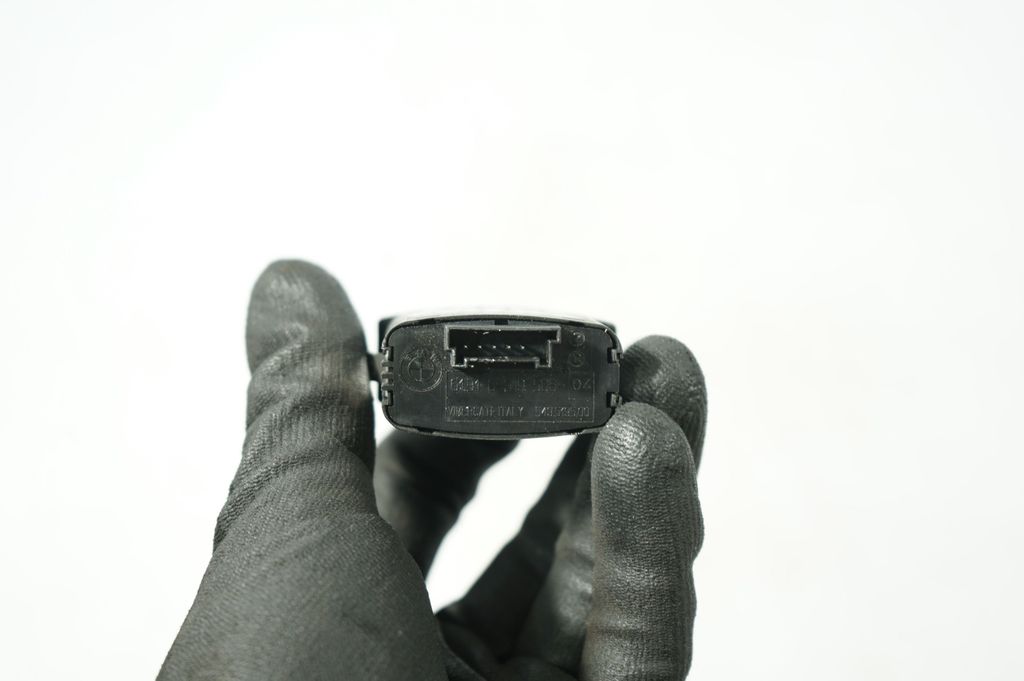 Hazard light switch (5)