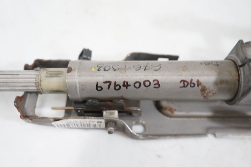 Steering wheel axle set (10)