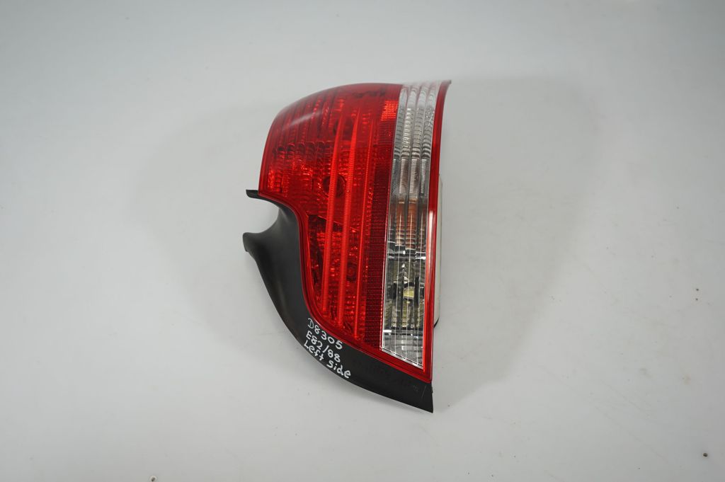 Rear/tail lights (2)