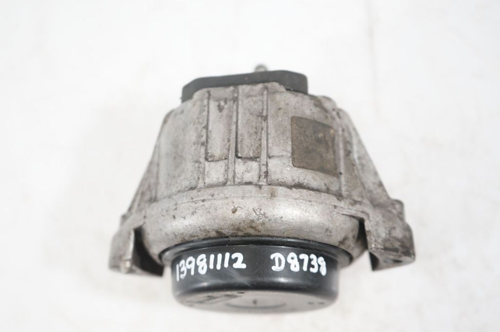 Engine mount bracket (8)