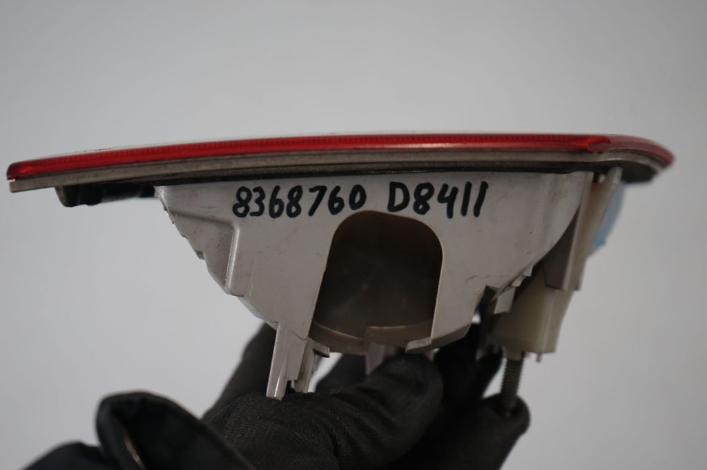 Tailgate rear/tail lights (8)