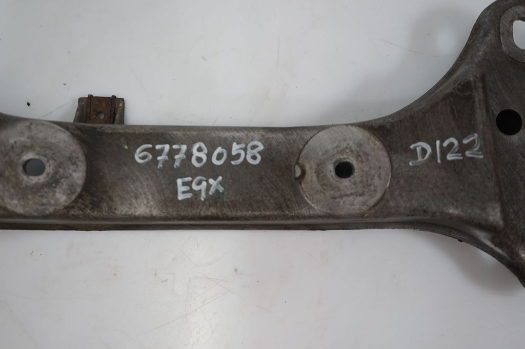 Gearbox mounting bracket (7)