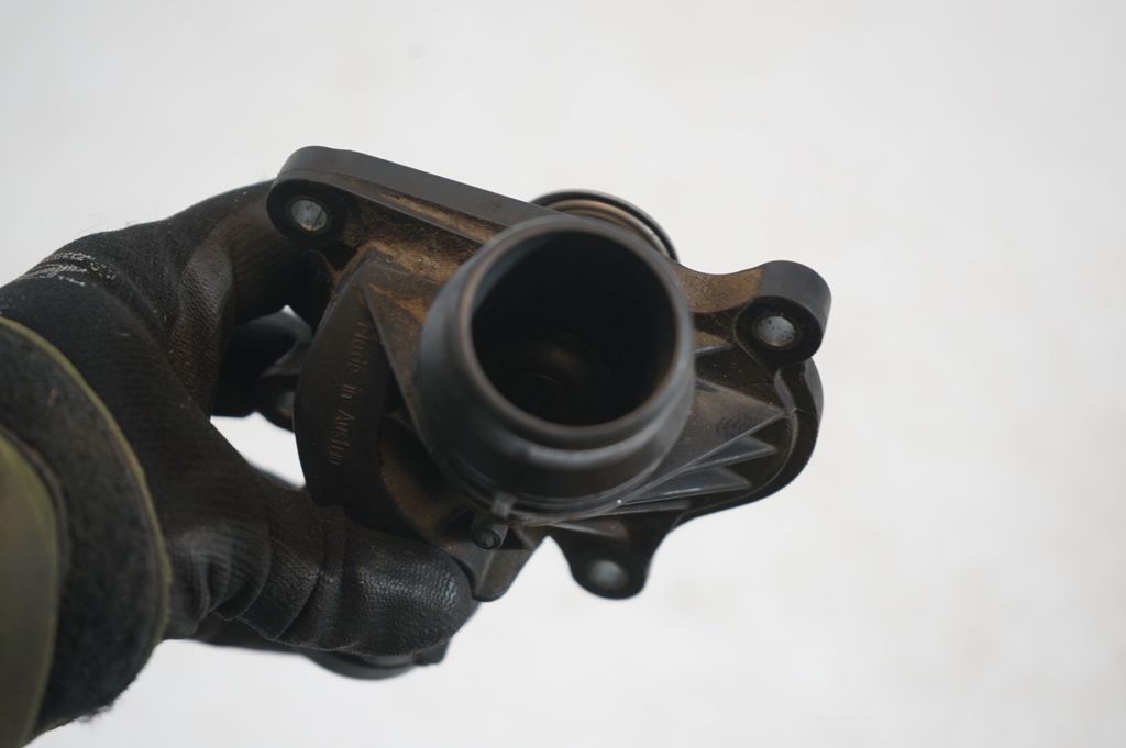 Thermostat/thermostat housing (7)